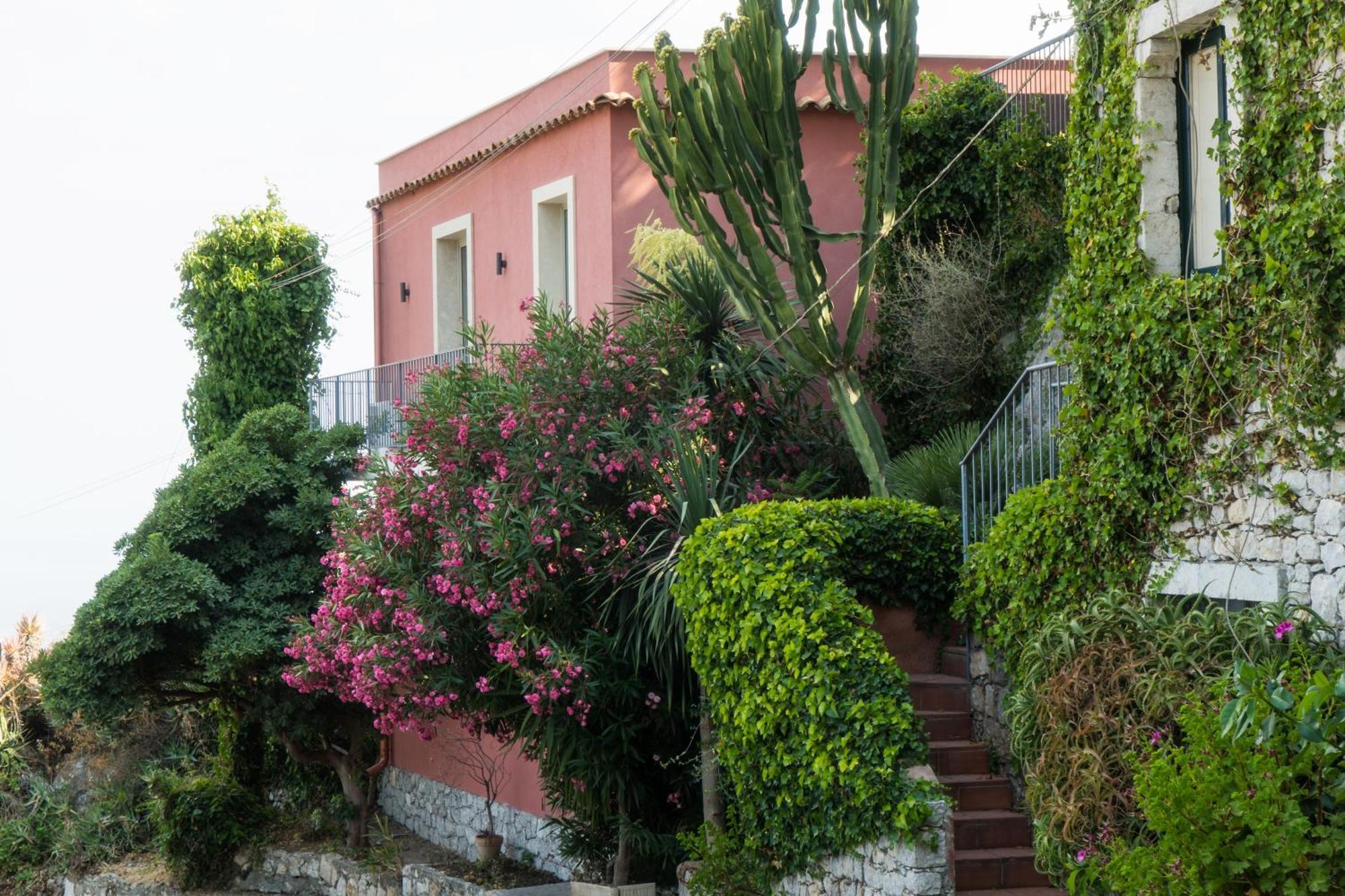 The Charming House * Taormina