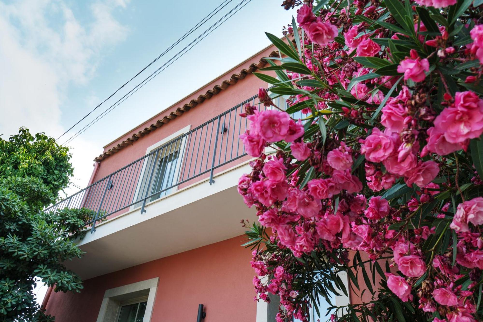 The Charming House